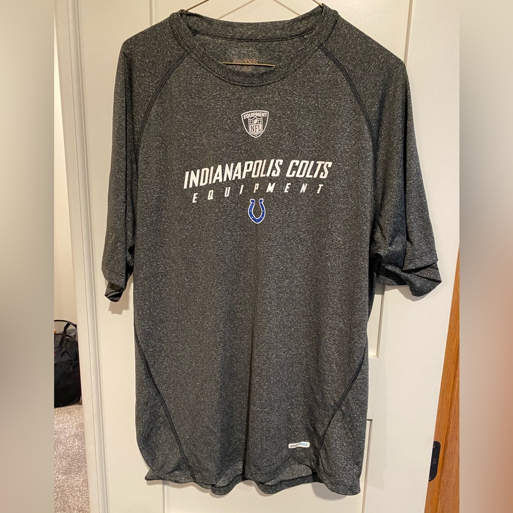 REEBOK INDIANAPOLIS COLTS LARGE SPEEDWICK T SHIRT